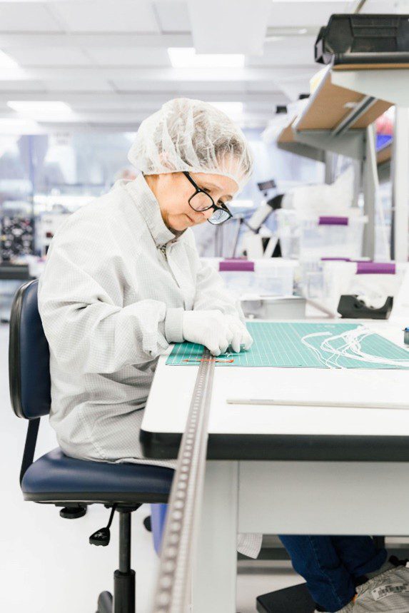 medical device manufacturing tech making measurements