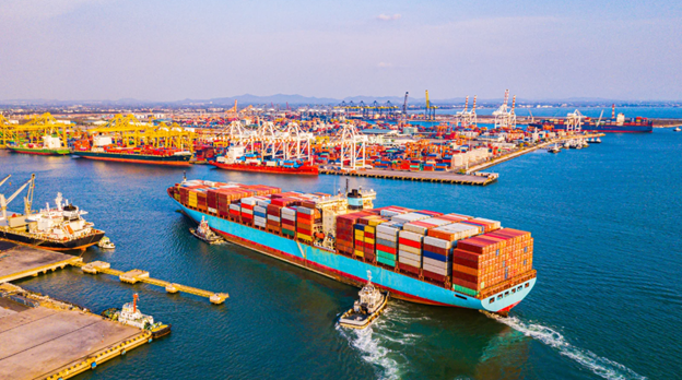 Full container ship pulling into port